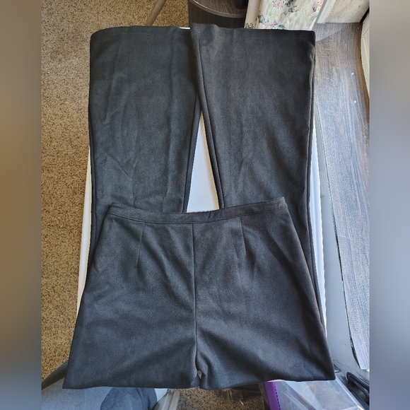 Pretty little Thing faux suede flared lace up pullover Pants black 4 Oversized. - Picture 4 of 17